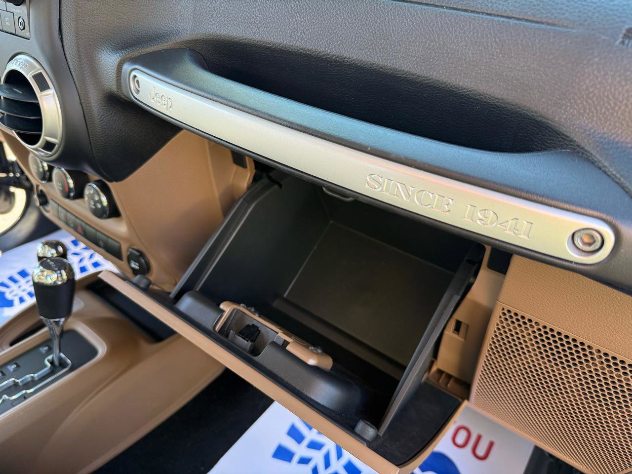 Used 2018 Jeep Wrangler Unlimited Rubicon w/ Connectivity Group AWD/4WD image 30