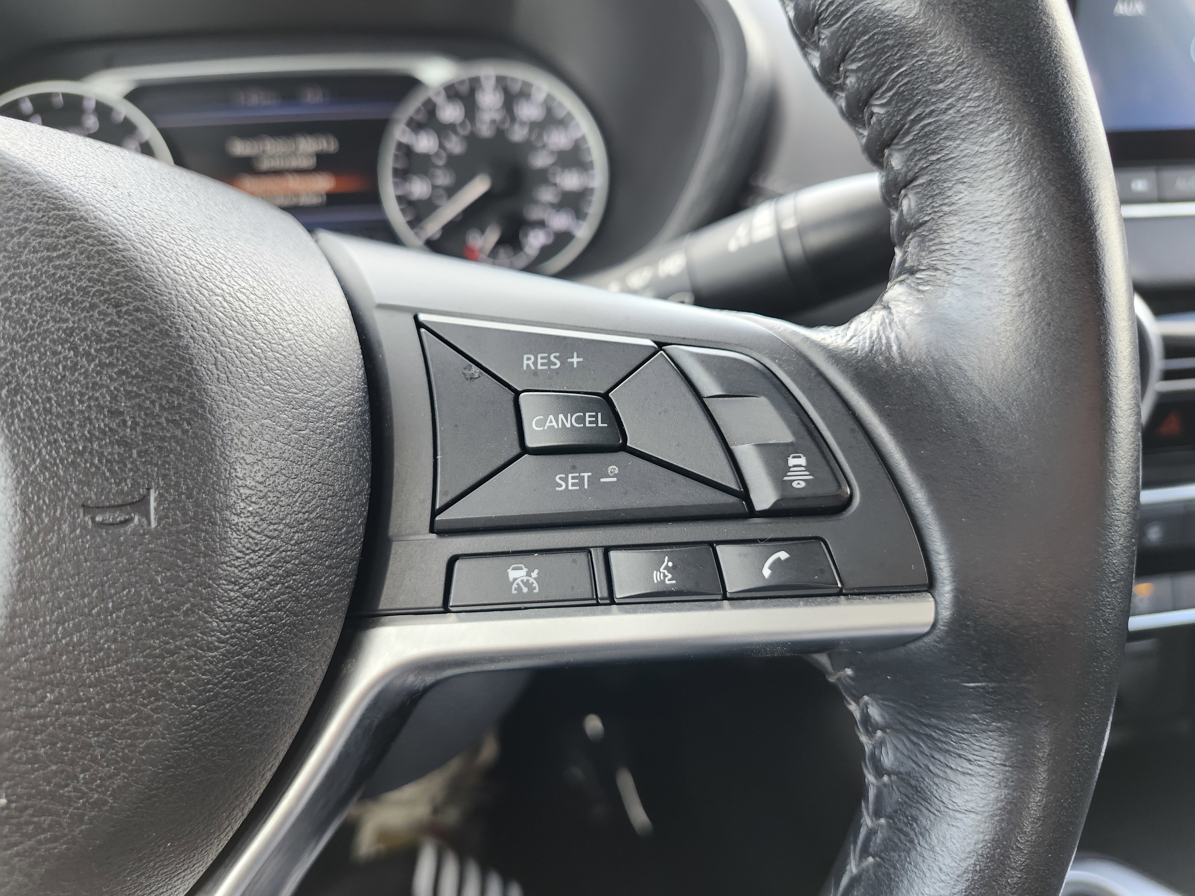 Used 2022 Nissan Sentra SV FWD image 31
