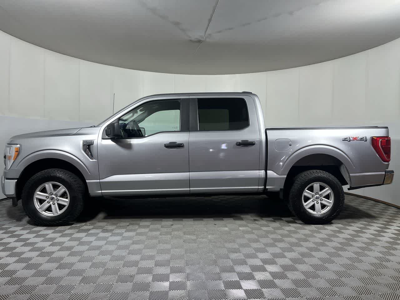 Used 2022 Ford F150 XLT w/ Trailer Tow Package AWD/4WD image 5