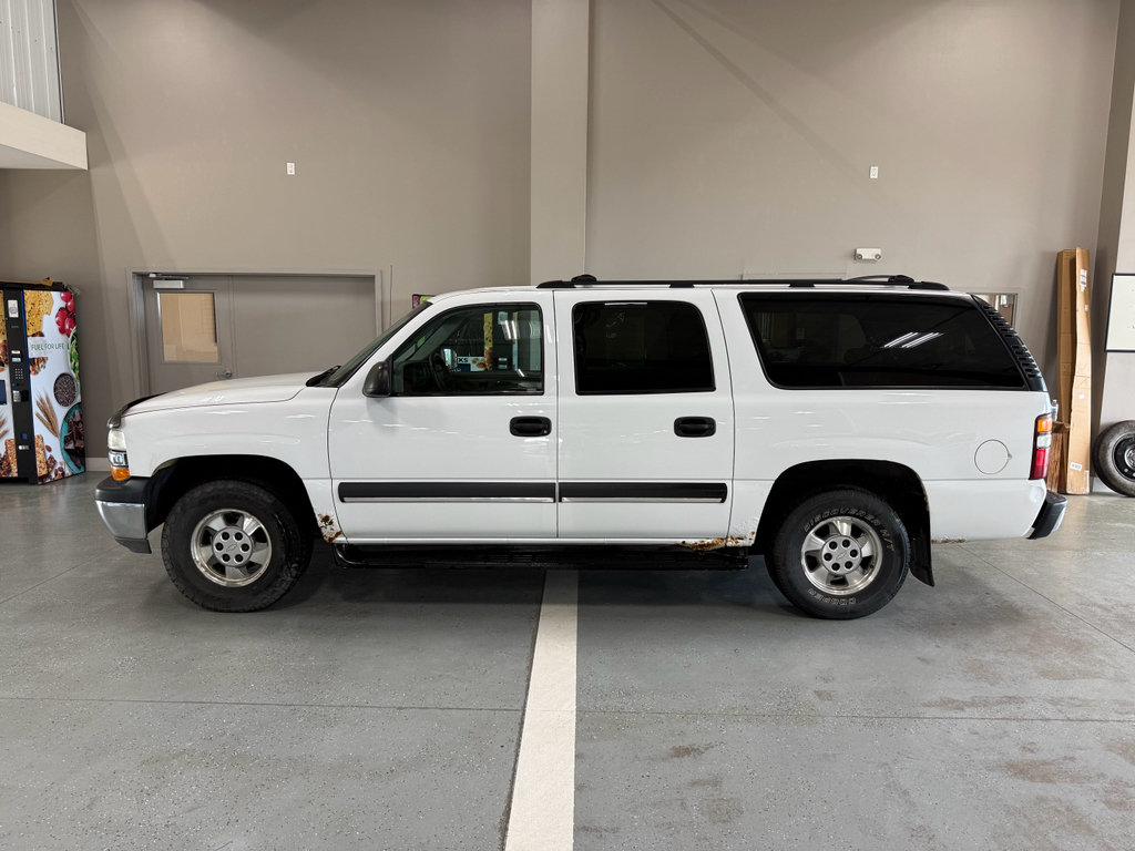 Used 2002 Chevrolet Suburban LS w/ Trailer Pkg AWD/4WD image 1
