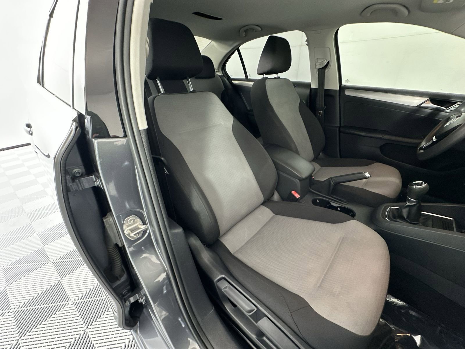 Used 2017 Volkswagen Jetta S FWD image 27