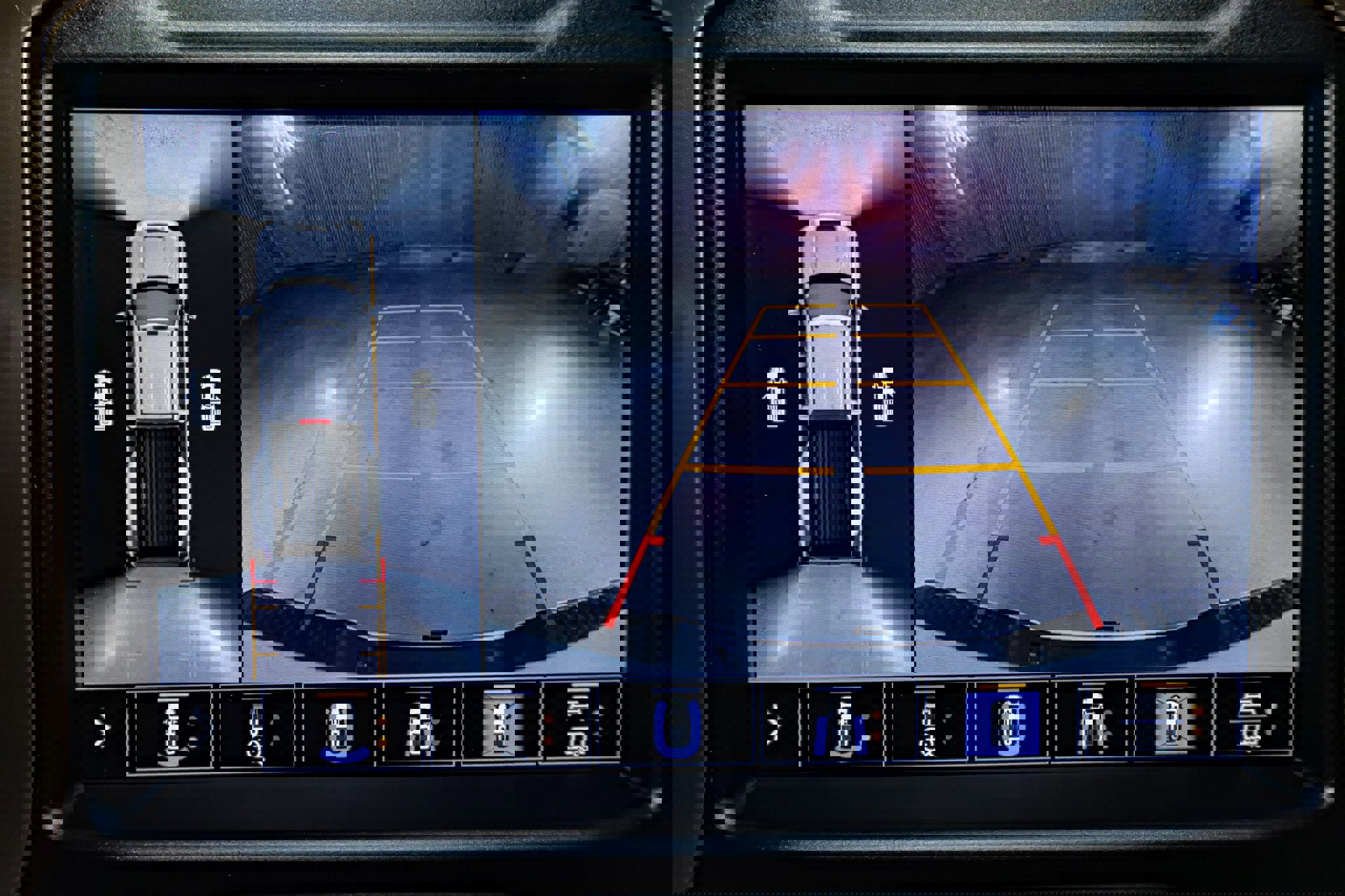 Used 2021 Chevrolet Silverado 3500 High Country image 21