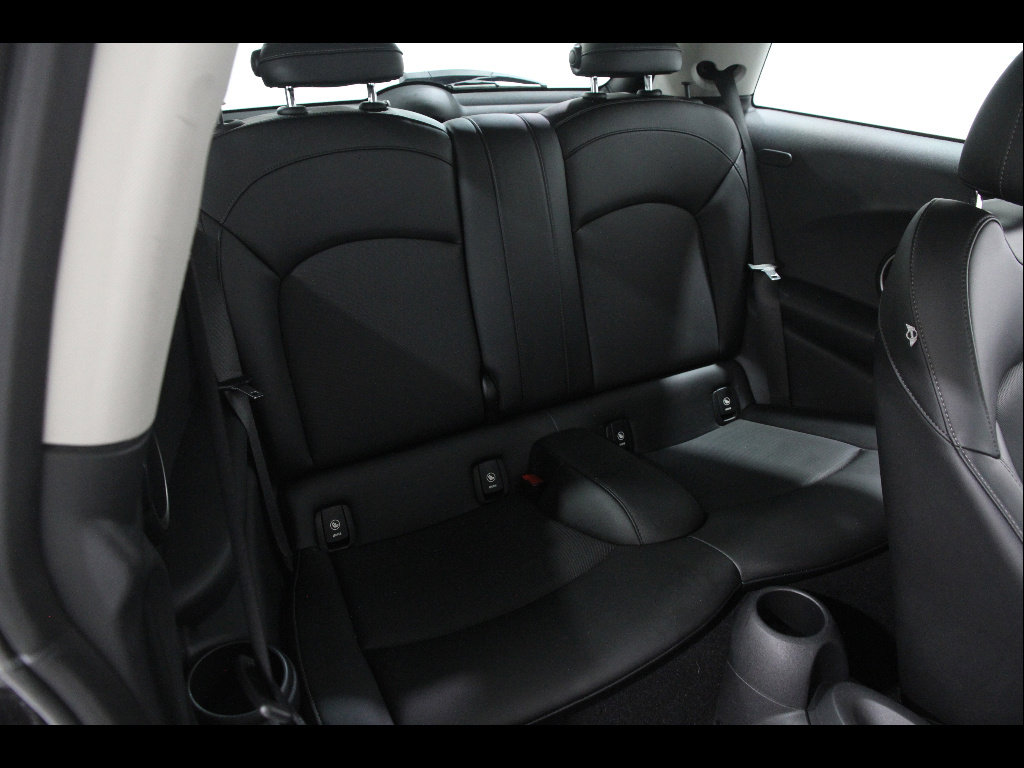 Used 2015 MINI Cooper S image 15