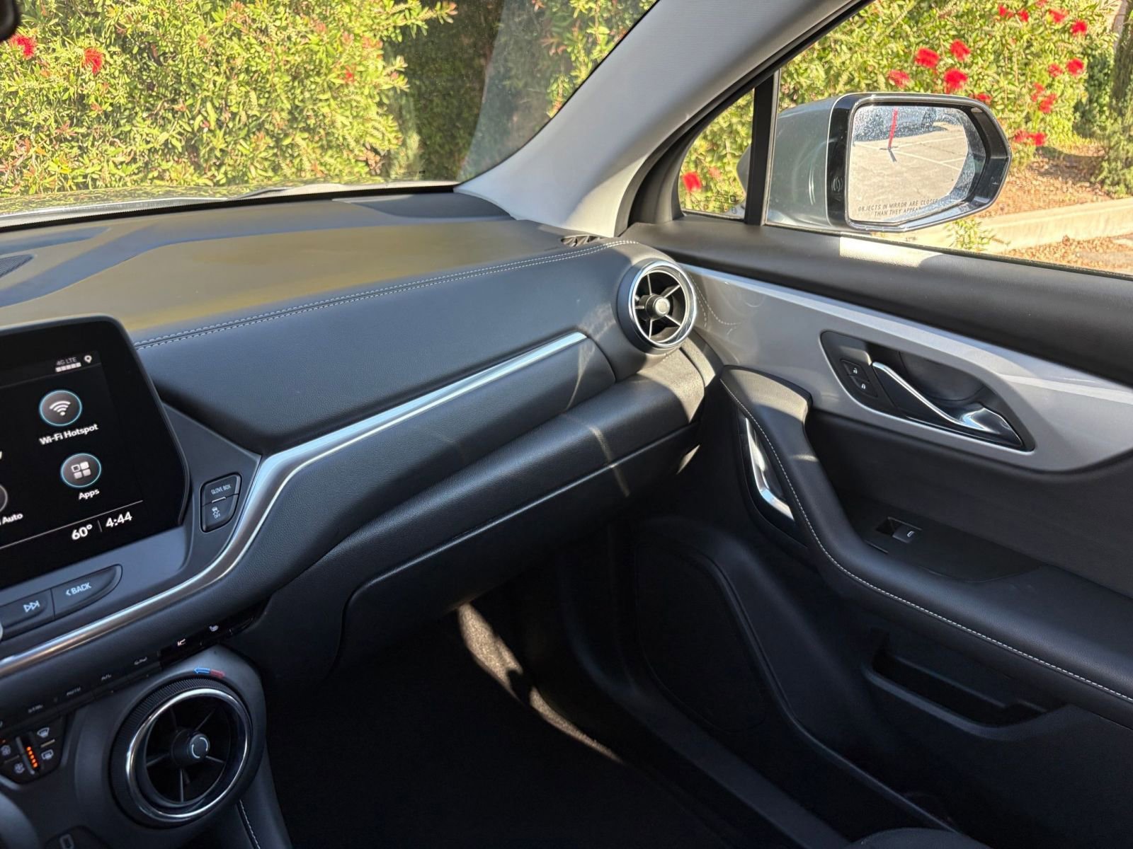 Used 2025 Chevrolet Blazer LT image 37