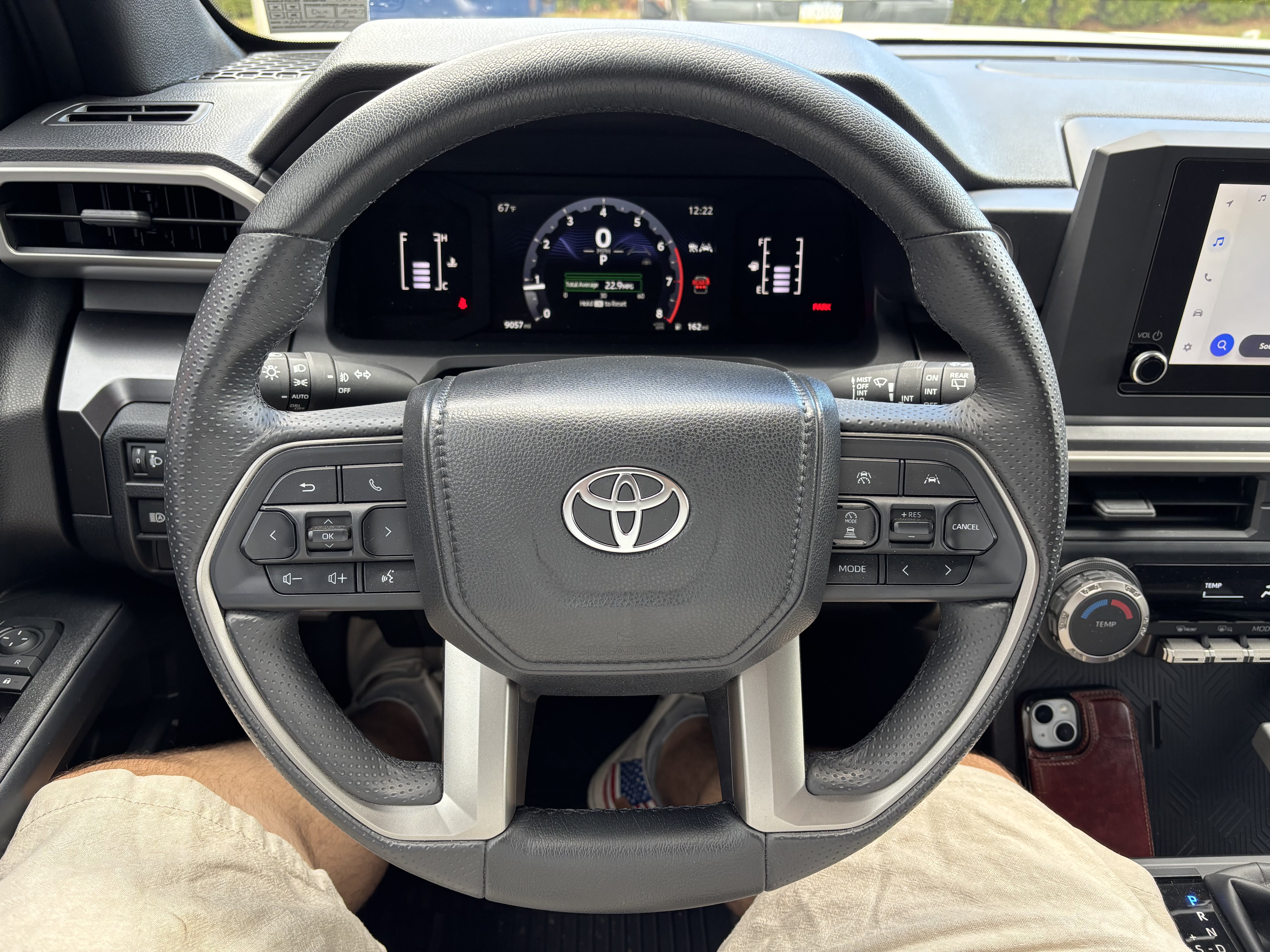 Certified 2025 Toyota 4Runner SR5 AWD/4WD image 18