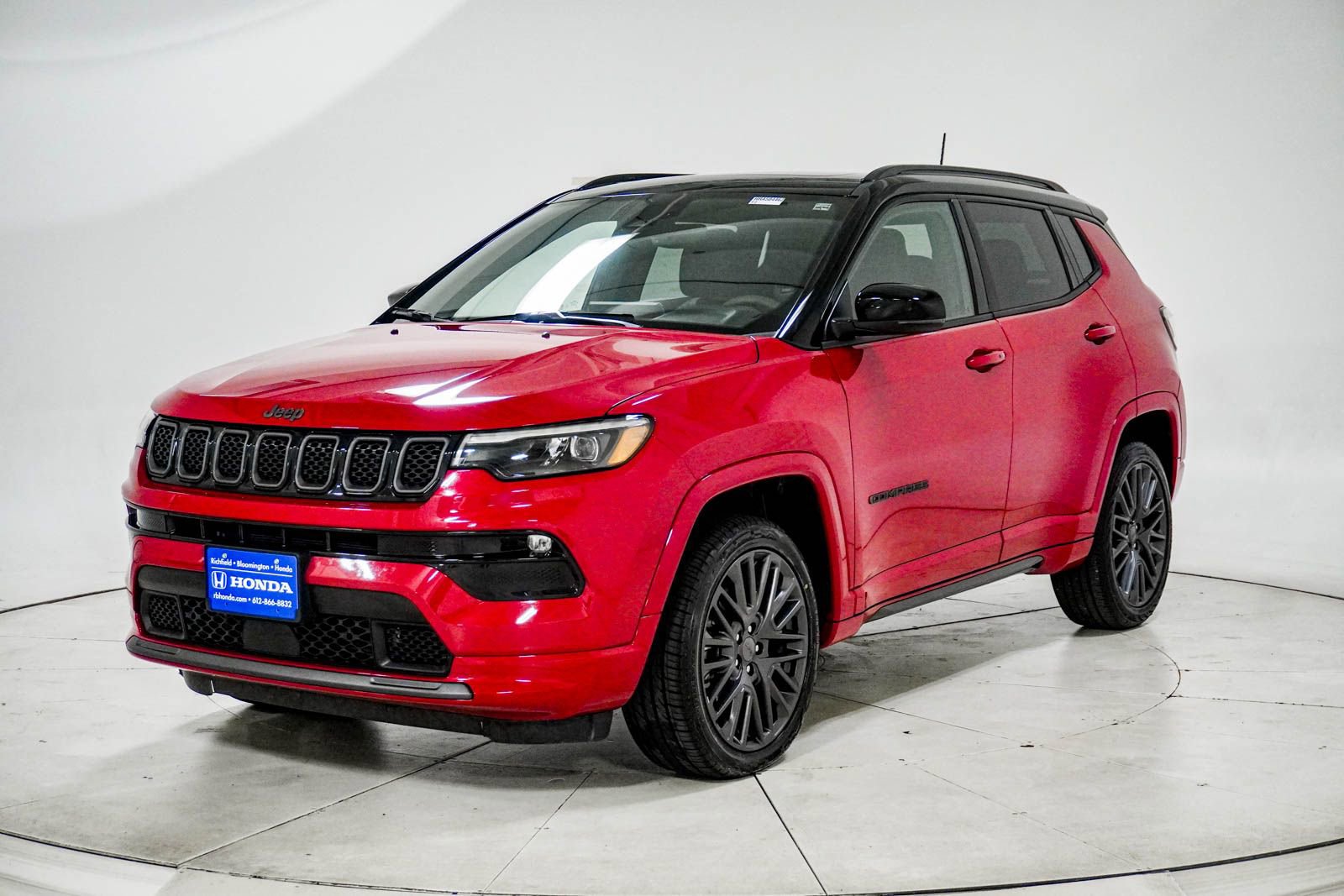 Used 2023 Jeep Compass High Altitude AWD/4WD image 2