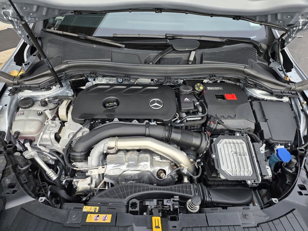 Certified 2025 Mercedes-Benz GLA 250 4MATIC image 30