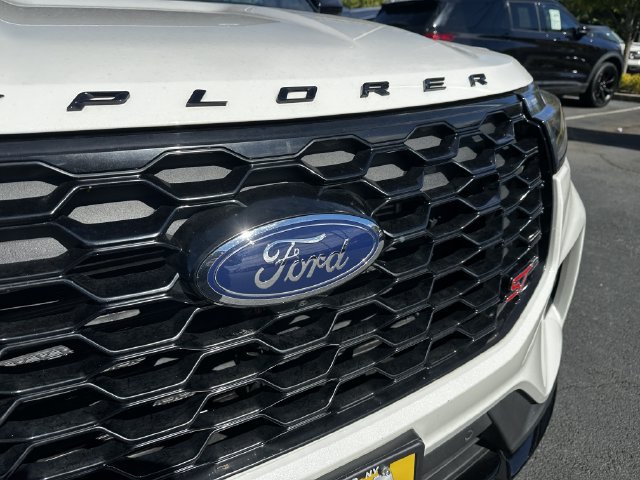 Used 2025 Ford Explorer ST AWD/4WD image 10
