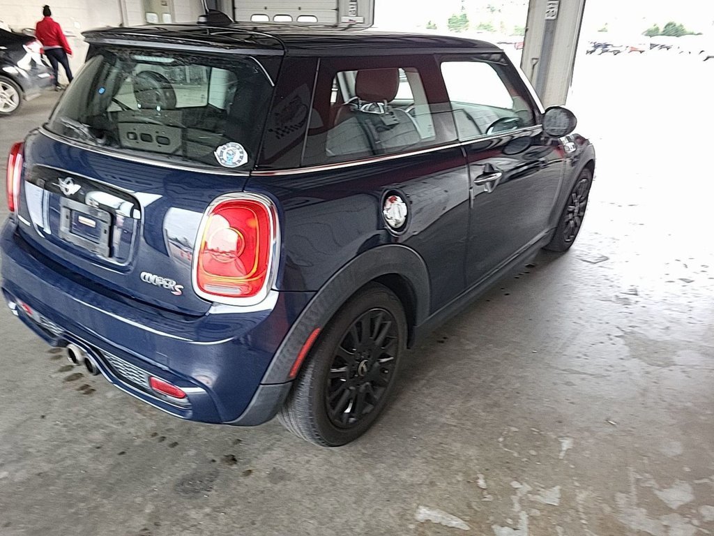 Used 2016 MINI Cooper S image 3