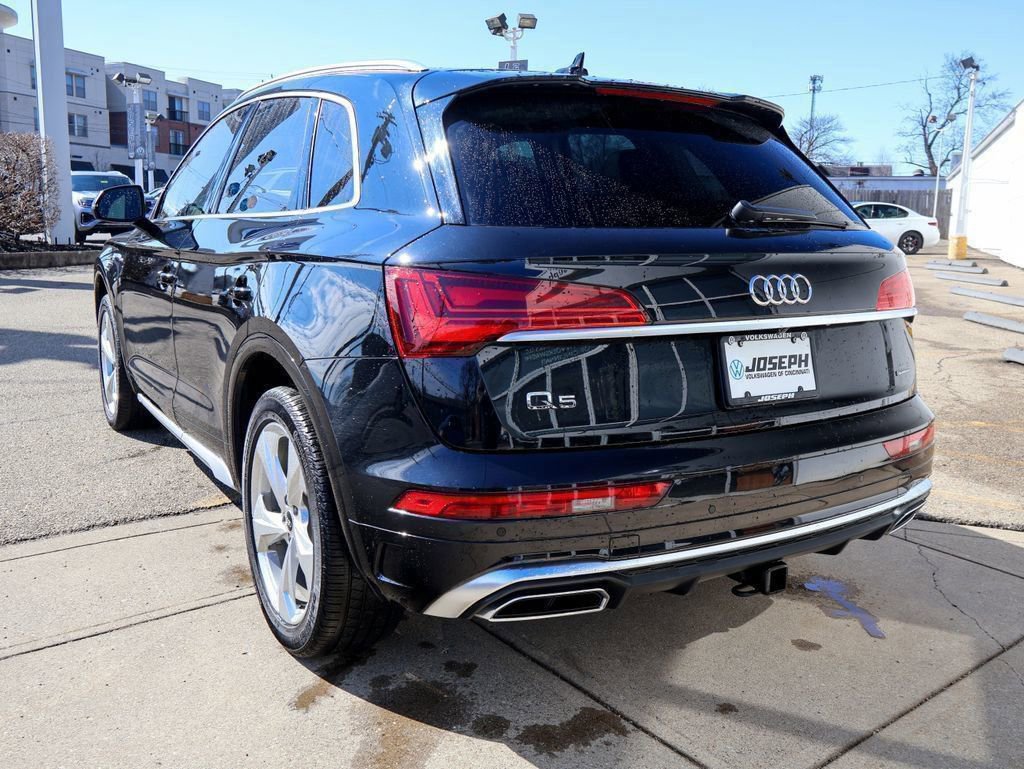 Used 2023 Audi Q5 2.0T Premium Plus w/ Premium Plus Package image 3