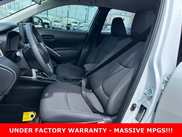 Used 2025 Toyota Corolla Cross LE FWD image 14