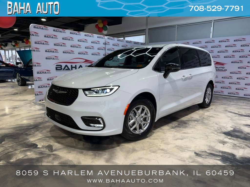 Used 2025 Chrysler Pacifica Select