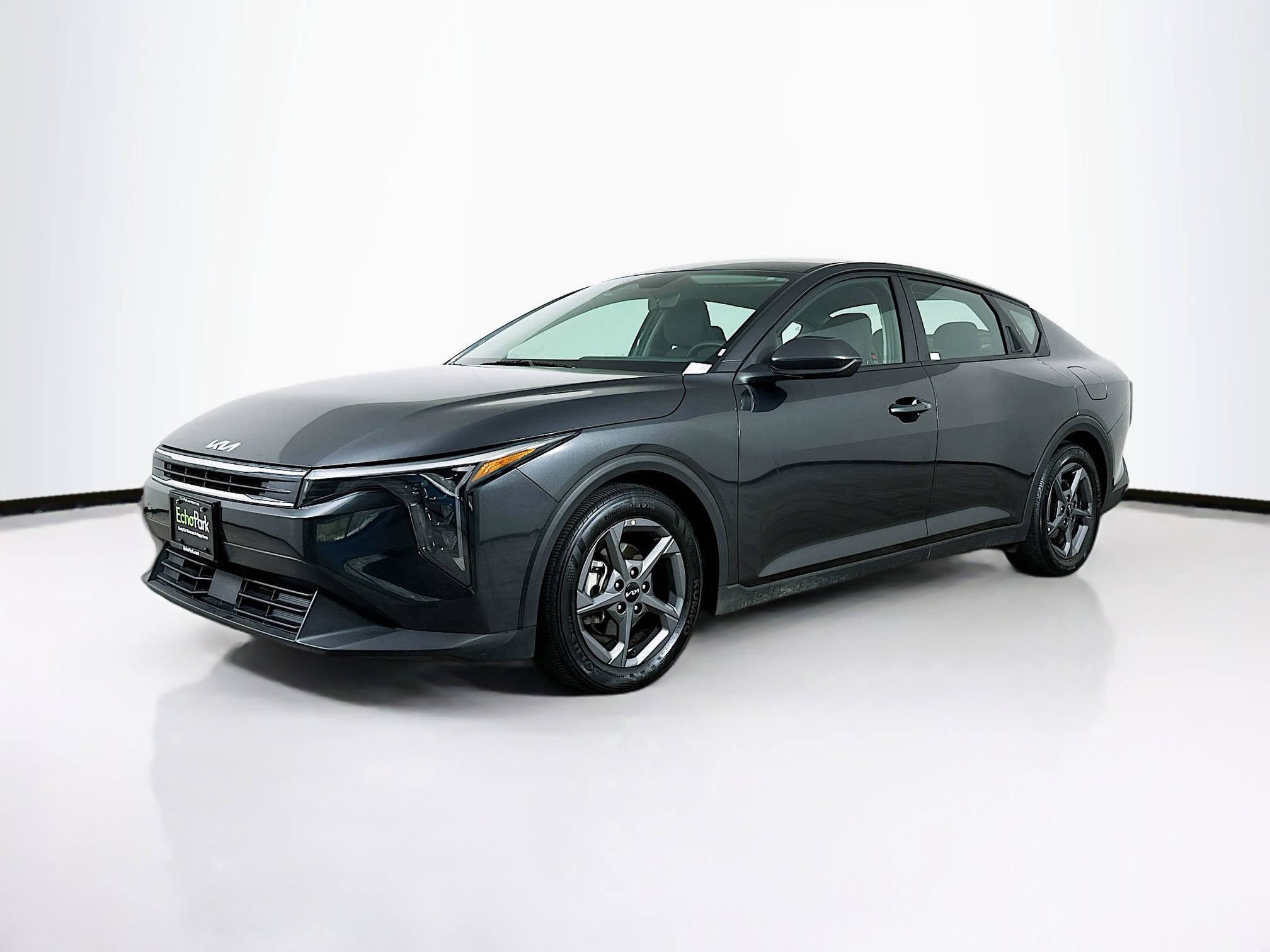 Used 2025 Kia K4 LXS image 3