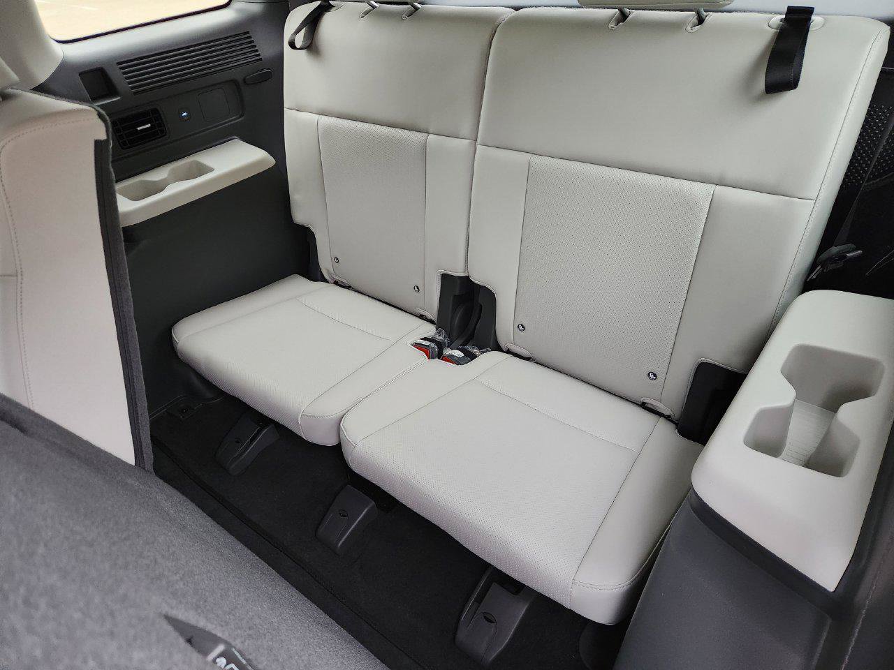 New 2026 Hyundai Santa Fe SEL FWD image 28
