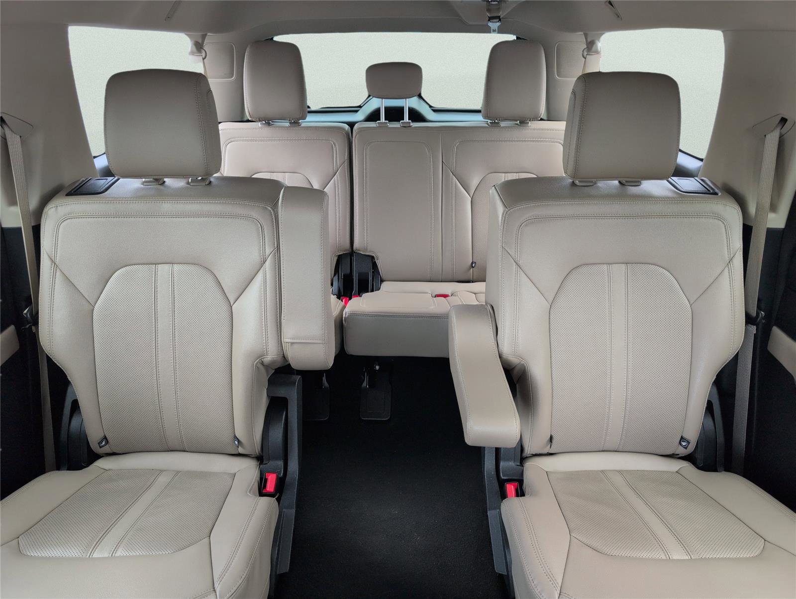 Used 2024 Ford Expedition Max Limited AWD/4WD image 28