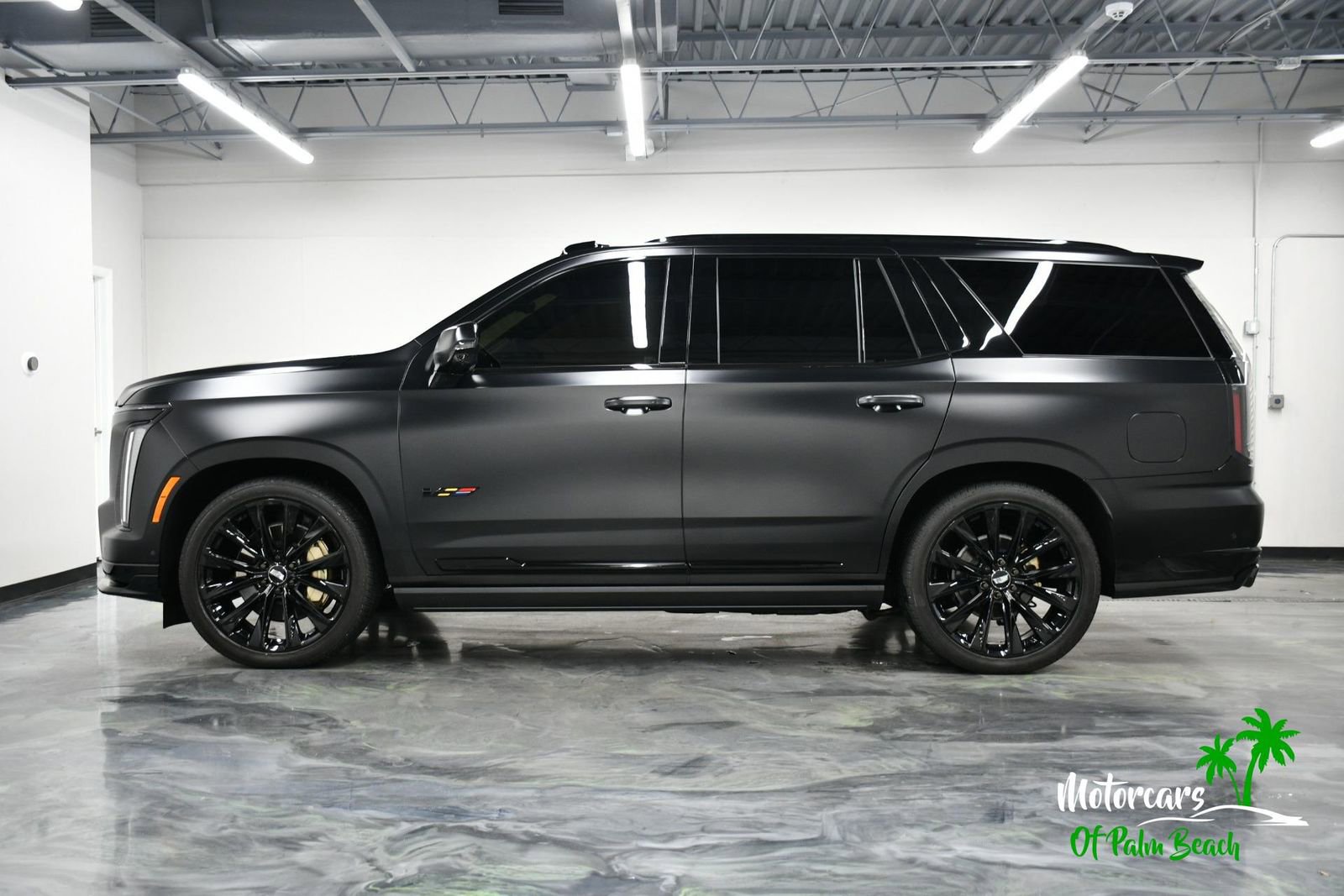 Used 2026 Cadillac Escalade V w/ LPO, ONYX Package image 3