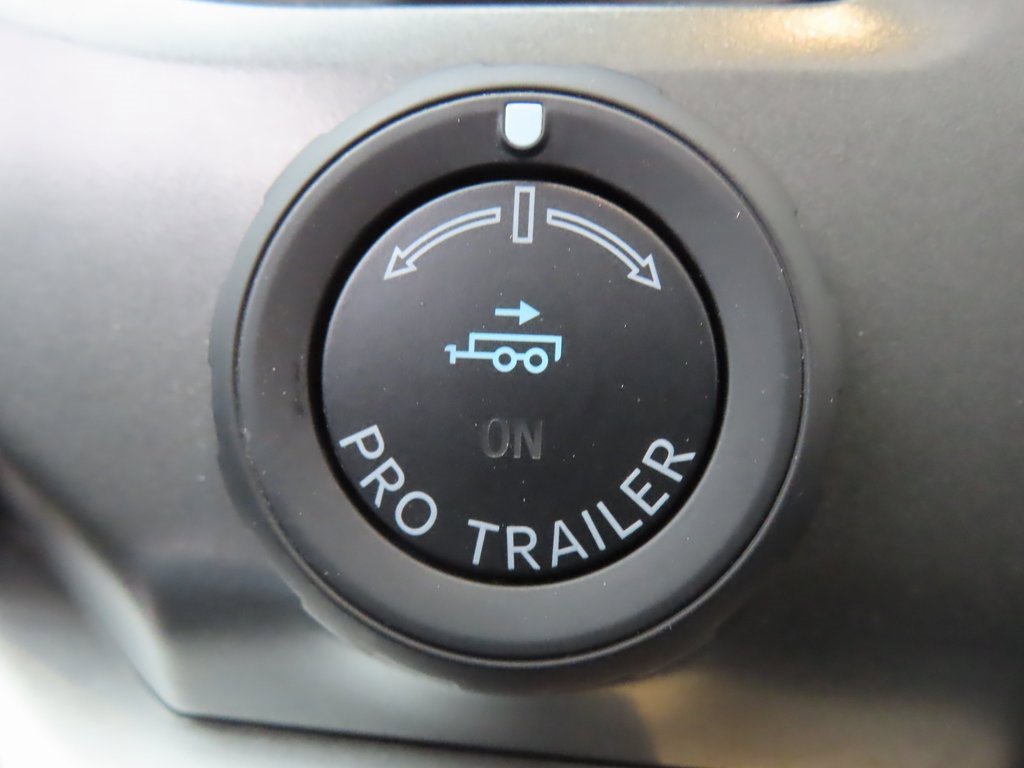 Used 2024 Ford Expedition Max XLT image 13