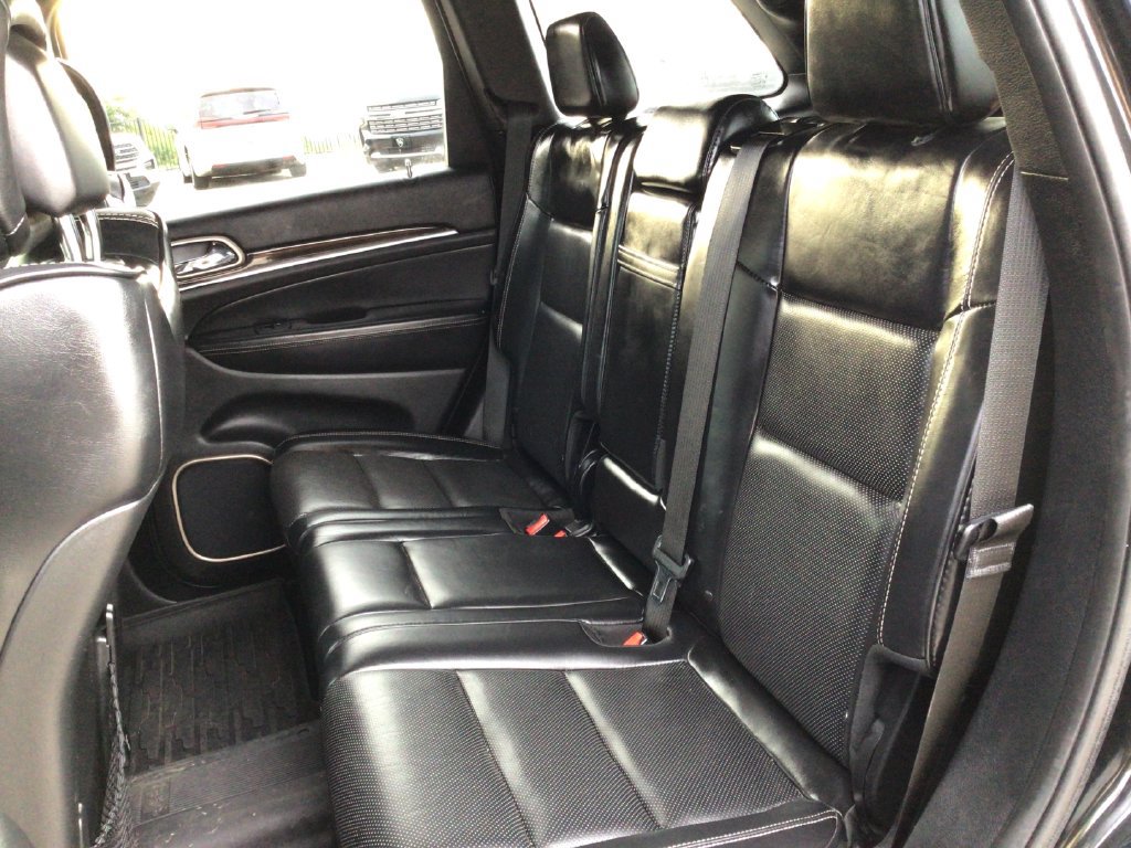 Used 2017 Jeep Grand Cherokee Overland AWD/4WD image 26