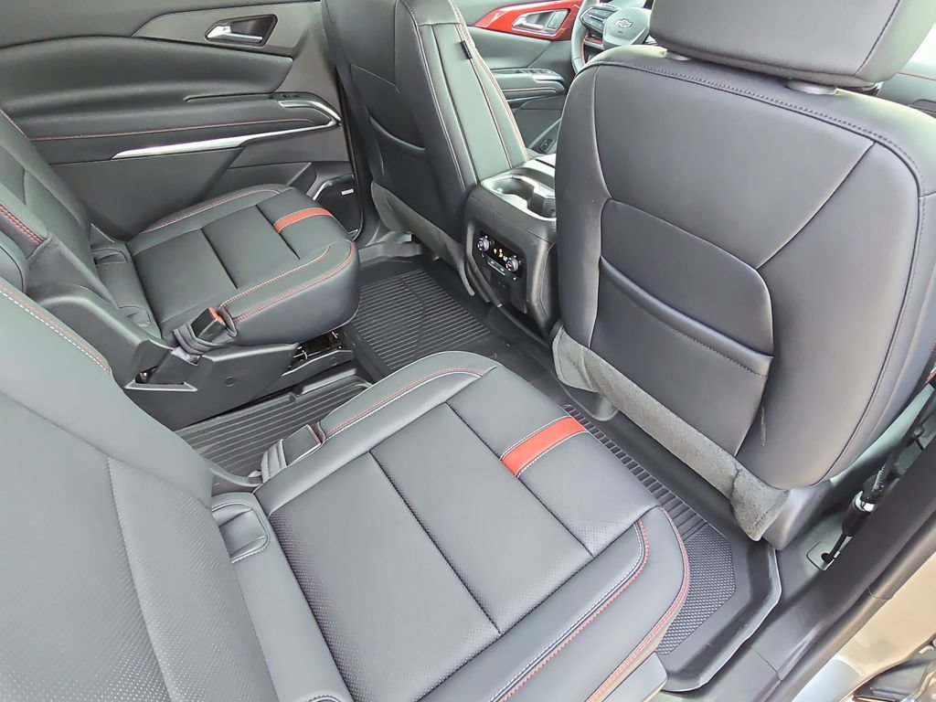 New 2026 Chevrolet Traverse RS w/ LPO, Floor Liner Package AWD/4WD image 11