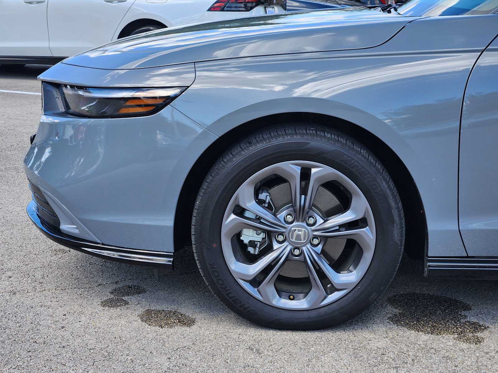 Used 2026 Honda Accord EX-L image 8