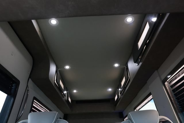 Used 2020 Mercedes-Benz Sprinter 2500 image 26