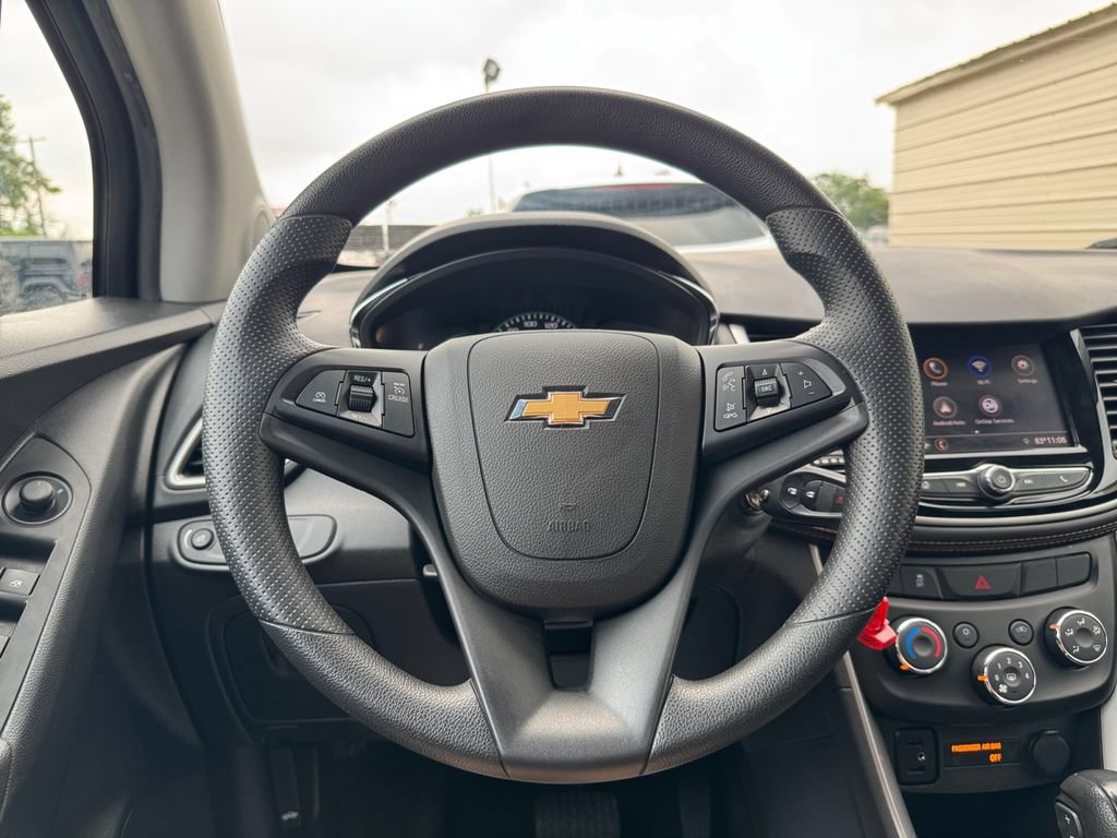 Used 2021 Chevrolet Trax LS w/ Tint and Cruise Package AWD/4WD image 15