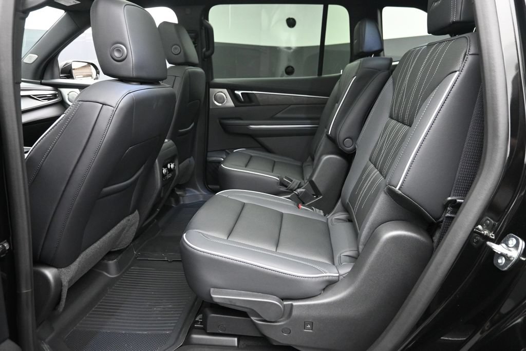 New 2027 Buick Enclave Avenir w/ LPO, Floor Liner Package AWD/4WD image 14