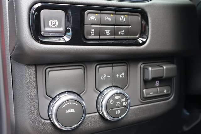 New 2026 GMC Yukon XL Elevation w/ Elevation Premium Package RWD image 25