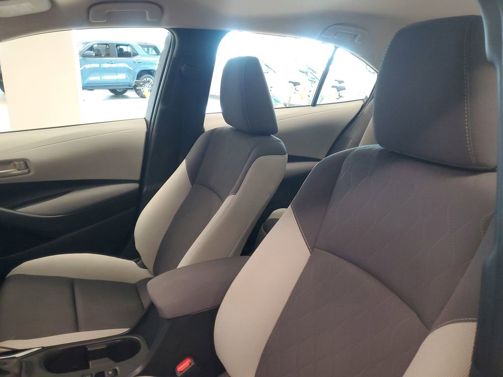 Used 2023 Toyota Corolla LE image 16