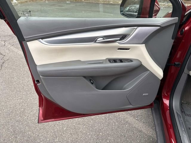 Used 2022 Cadillac XT5 Premium Luxury image 13