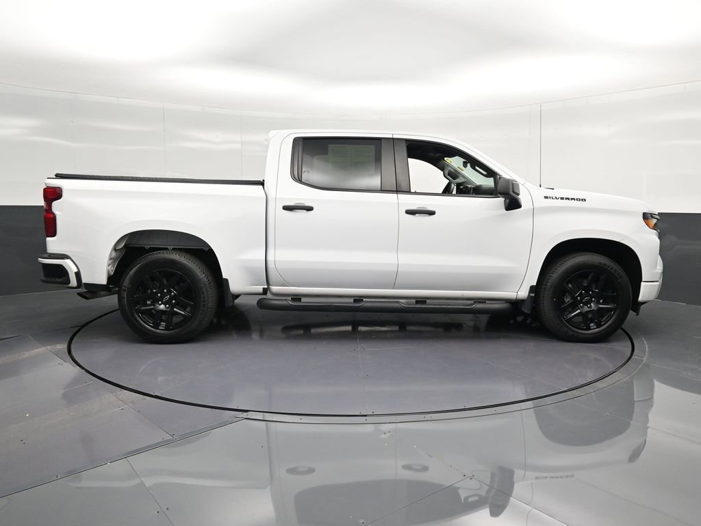 Used 2024 Chevrolet Silverado 1500 Custom w/ Turbomax Blackout Package RWD image 4
