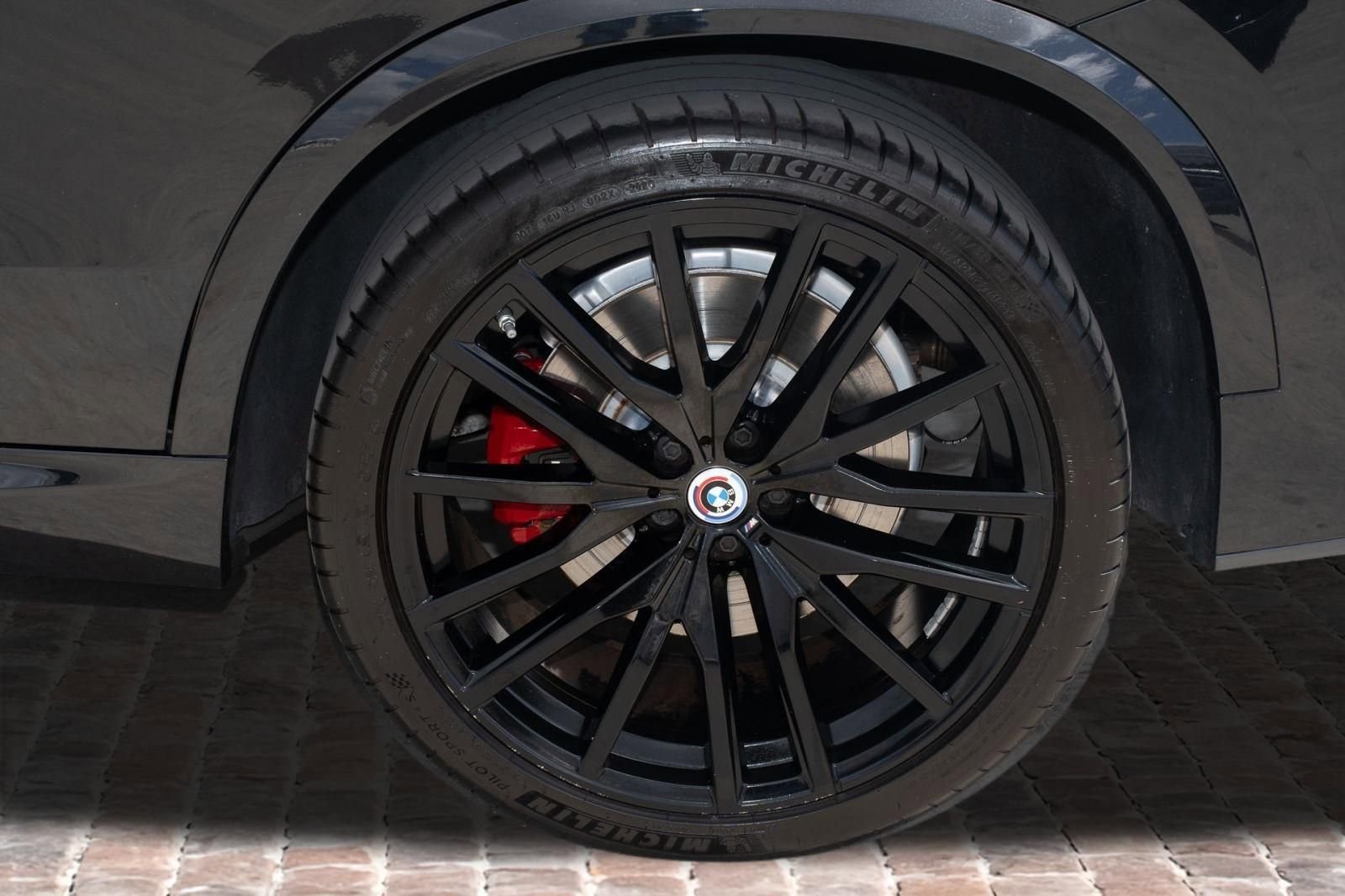 Used 2023 BMW X5 M50i w/ Executive Package image 7