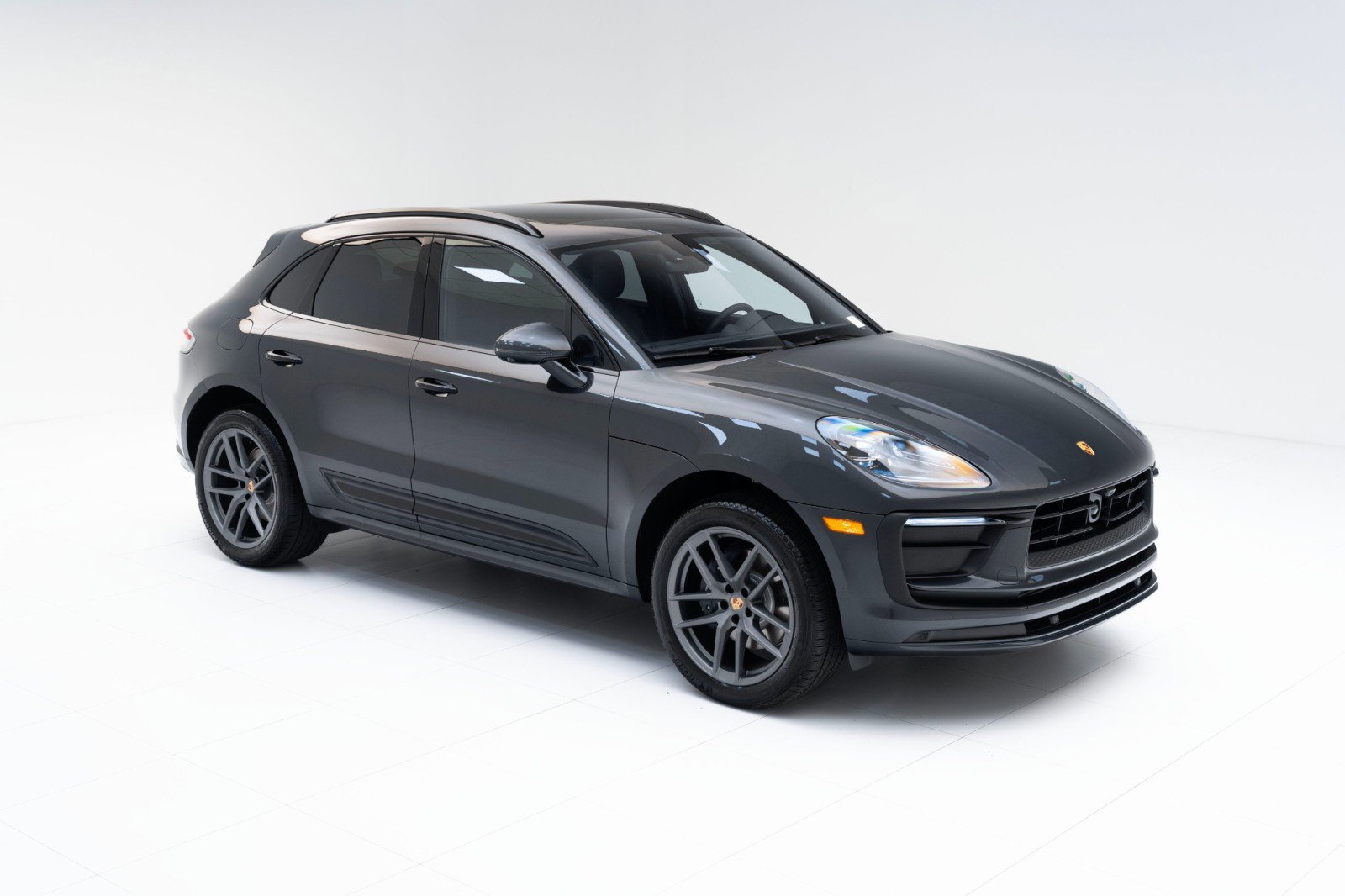 New 2025 Porsche Macan image 7