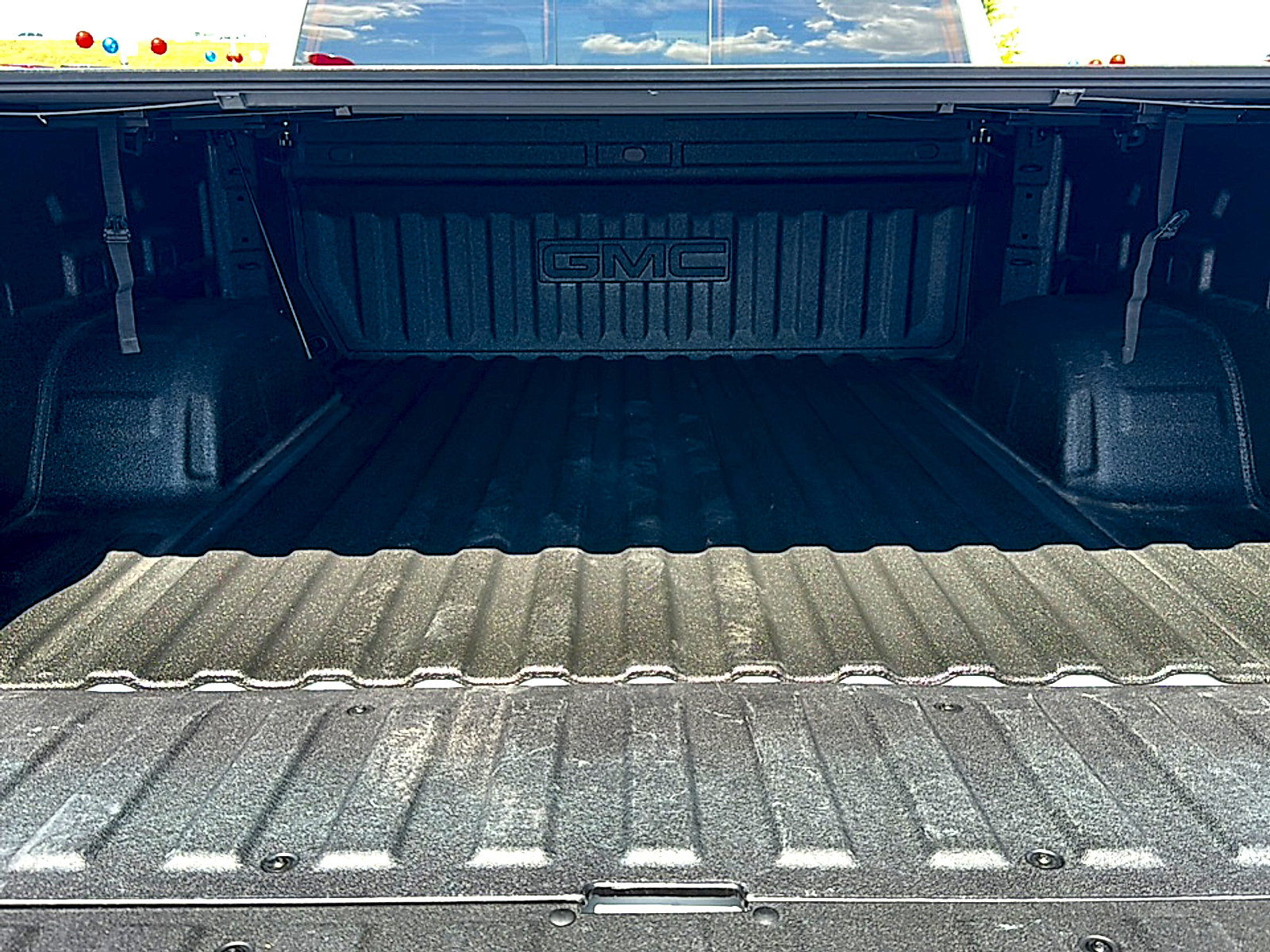 Used 2025 GMC Sierra 1500 SLT AWD/4WD image 23