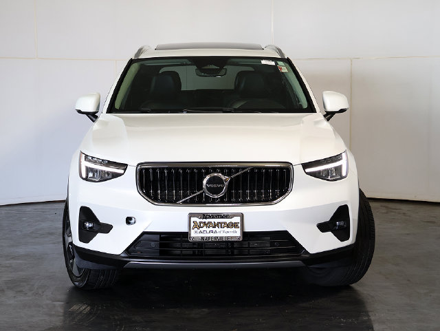 Used 2023 Volvo XC40 B5 Plus w/ Protection Package Premier AWD/4WD image 9