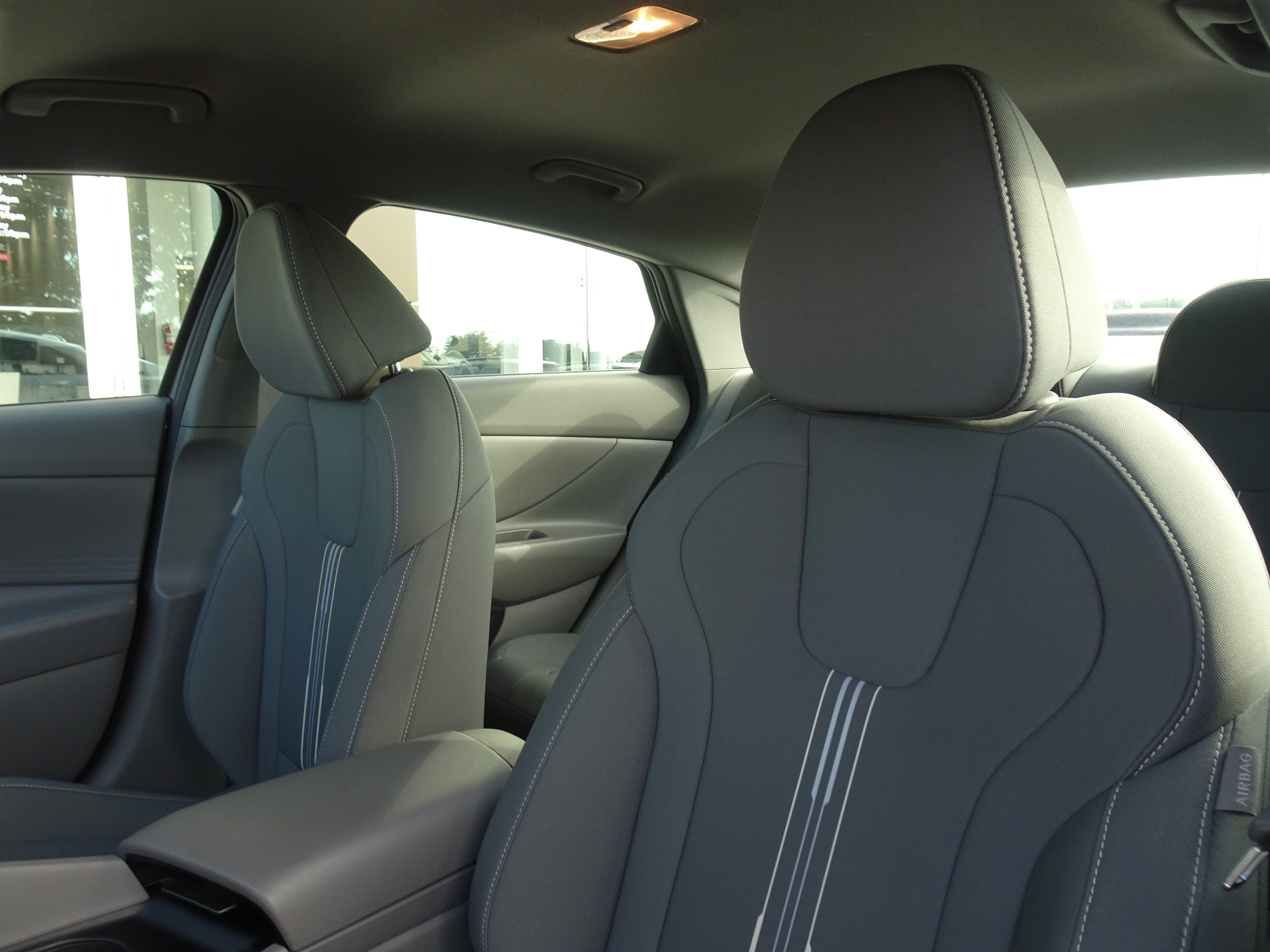Used 2023 Hyundai Elantra SEL FWD image 10
