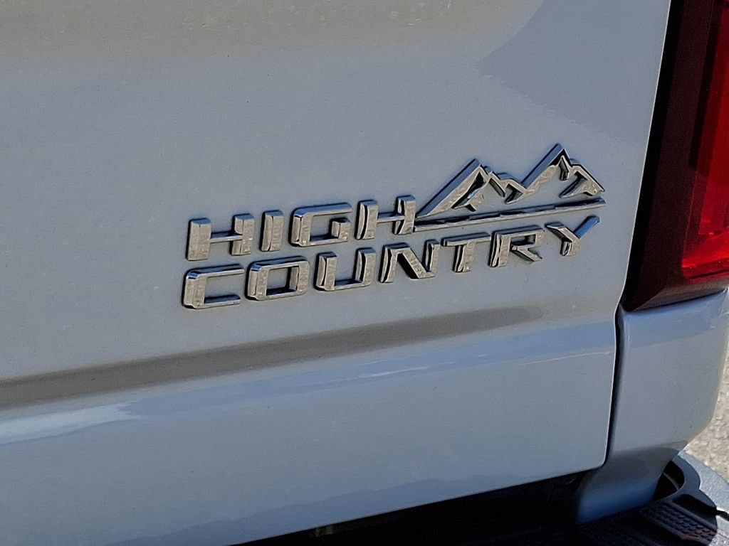 Used 2024 Chevrolet Silverado 3500 High Country w/ High Country Premium Package AWD/4WD image 32
