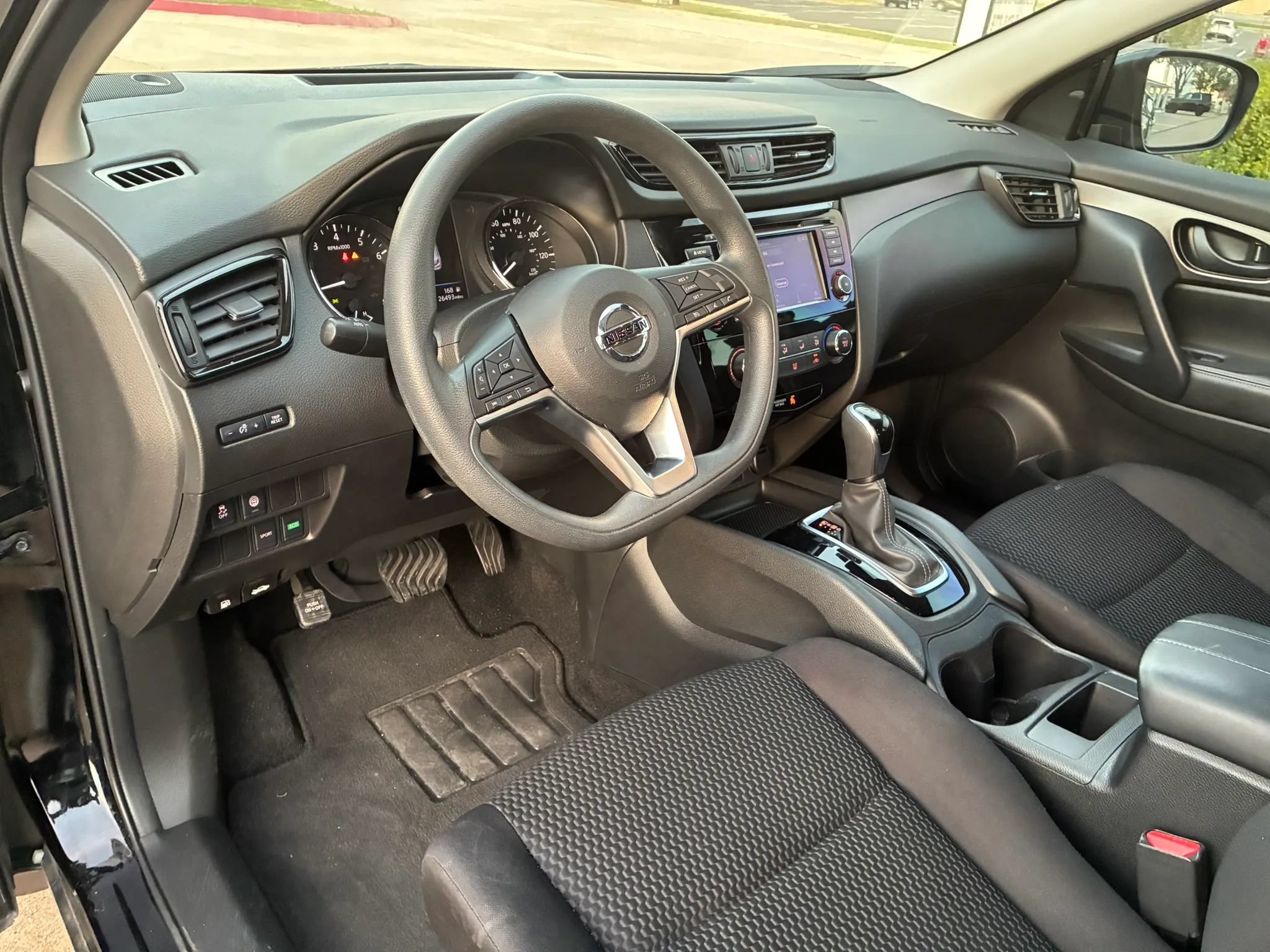 Used 2020 Nissan Rogue Sport S FWD image 10