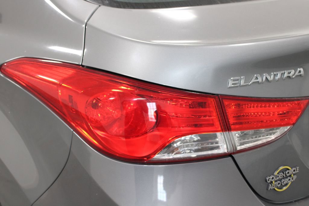 Used 2013 Hyundai Elantra GLS image 30