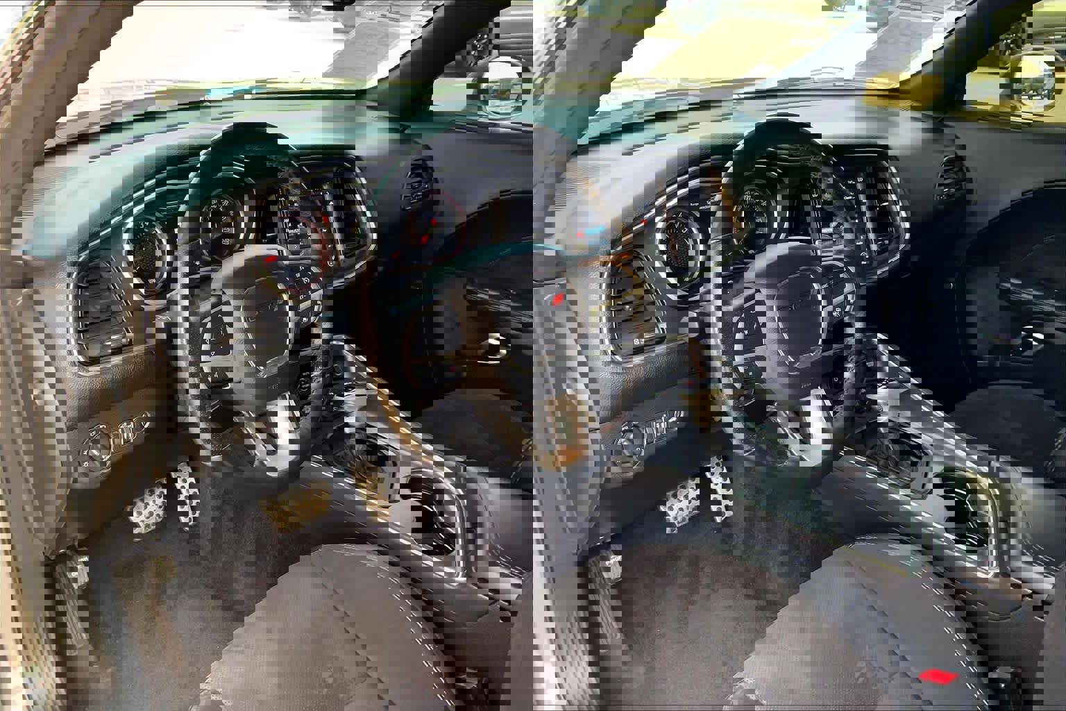 Used 2017 Dodge Challenger R/T Scat Pack w/ Dynamics Package image 14