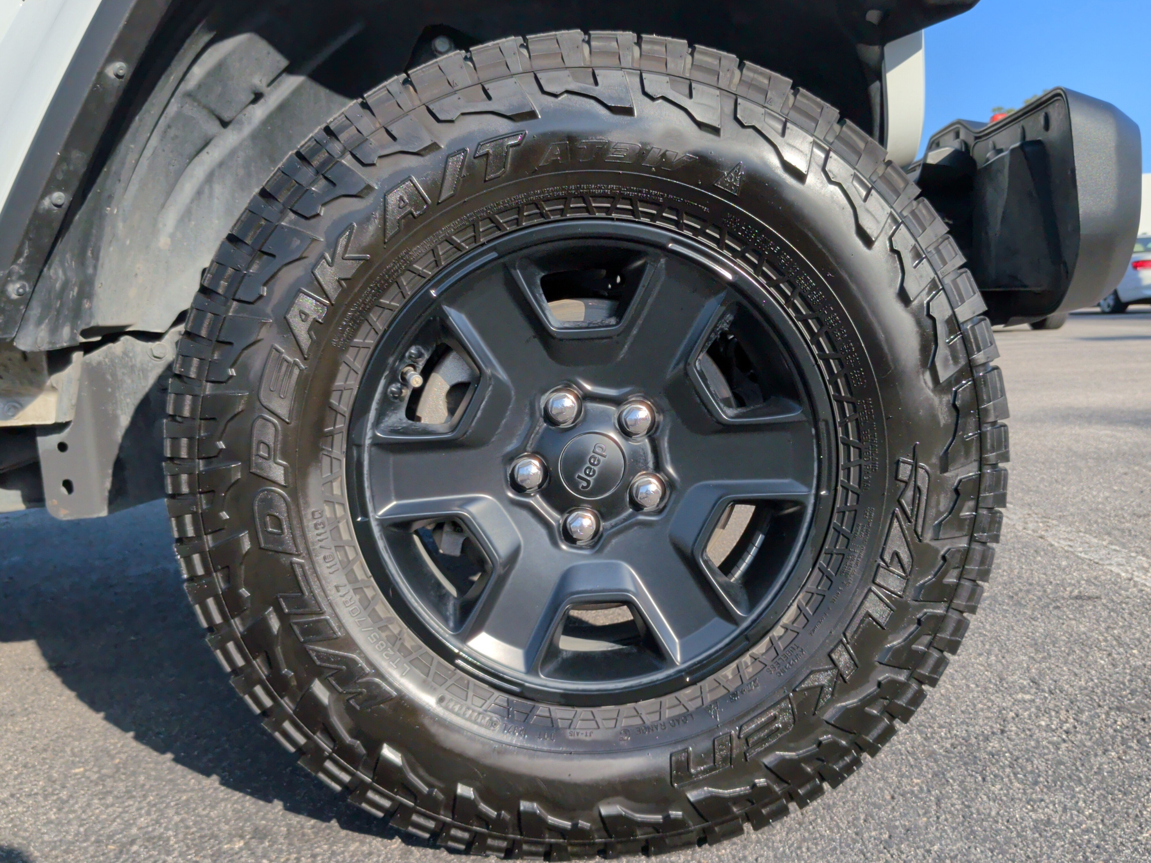 Used 2023 Jeep Gladiator Mojave w/ Cold Weather Group AWD/4WD image 13