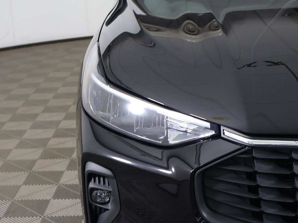 Used 2023 Ford Escape SE w/ Class II Trailer Tow Package image 15