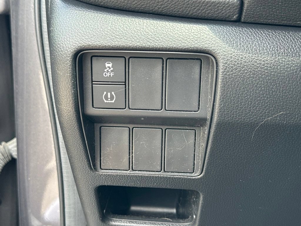 Used 2018 Honda CR-V LX image 17