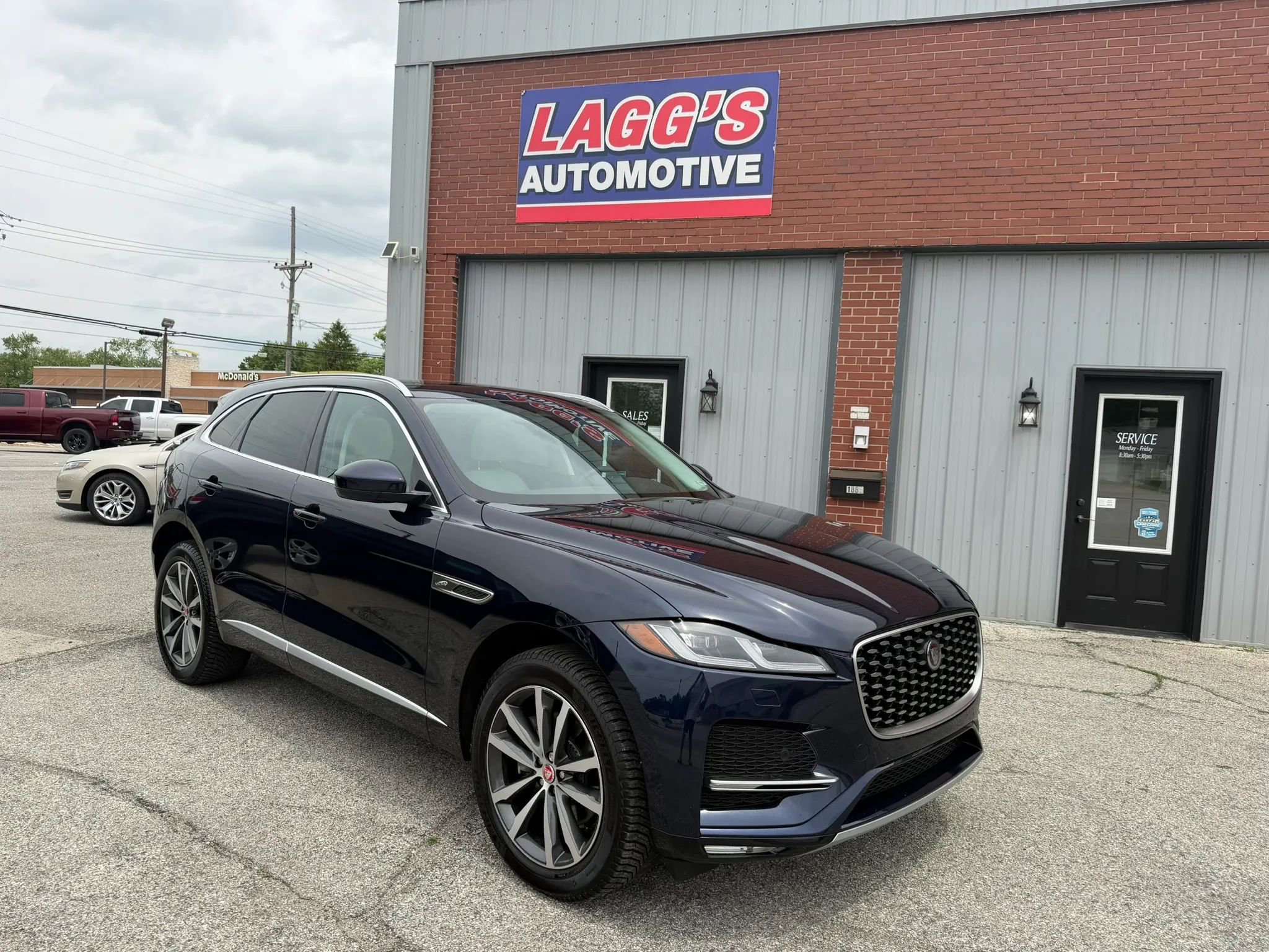 Used 2023 Jaguar F-PACE S AWD/4WD image 1
