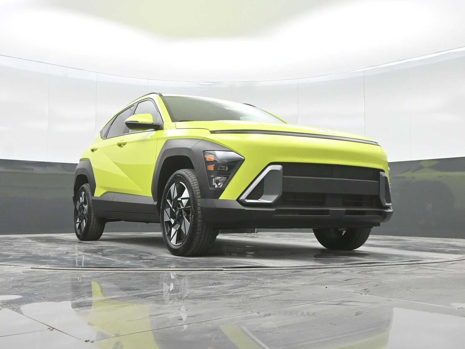 Certified 2025 Hyundai Kona SEL image 30