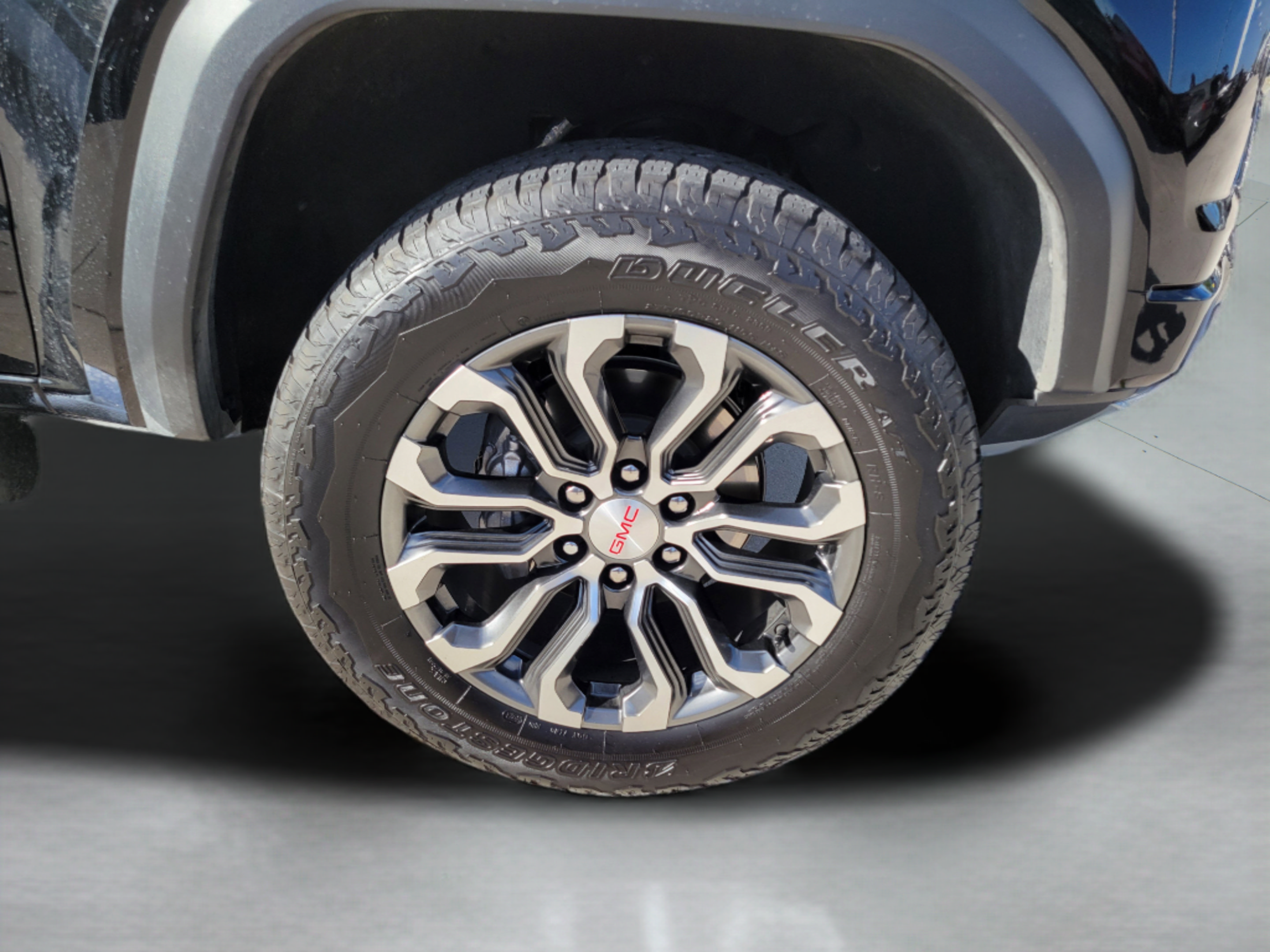 Used 2024 GMC Canyon Denali AWD/4WD image 27
