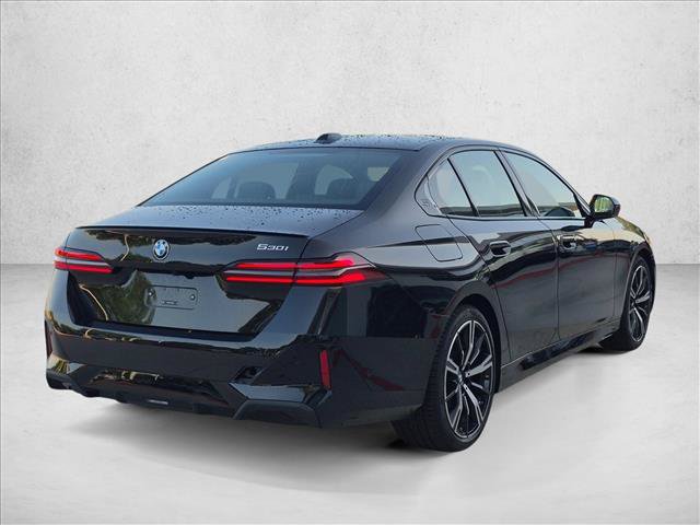 Used 2027 BMW 530i w/ M Sport Package RWD image 2
