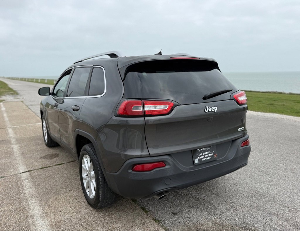 Used 2014 Jeep Cherokee Latitude w/ Comfort/Convenience Group image 7
