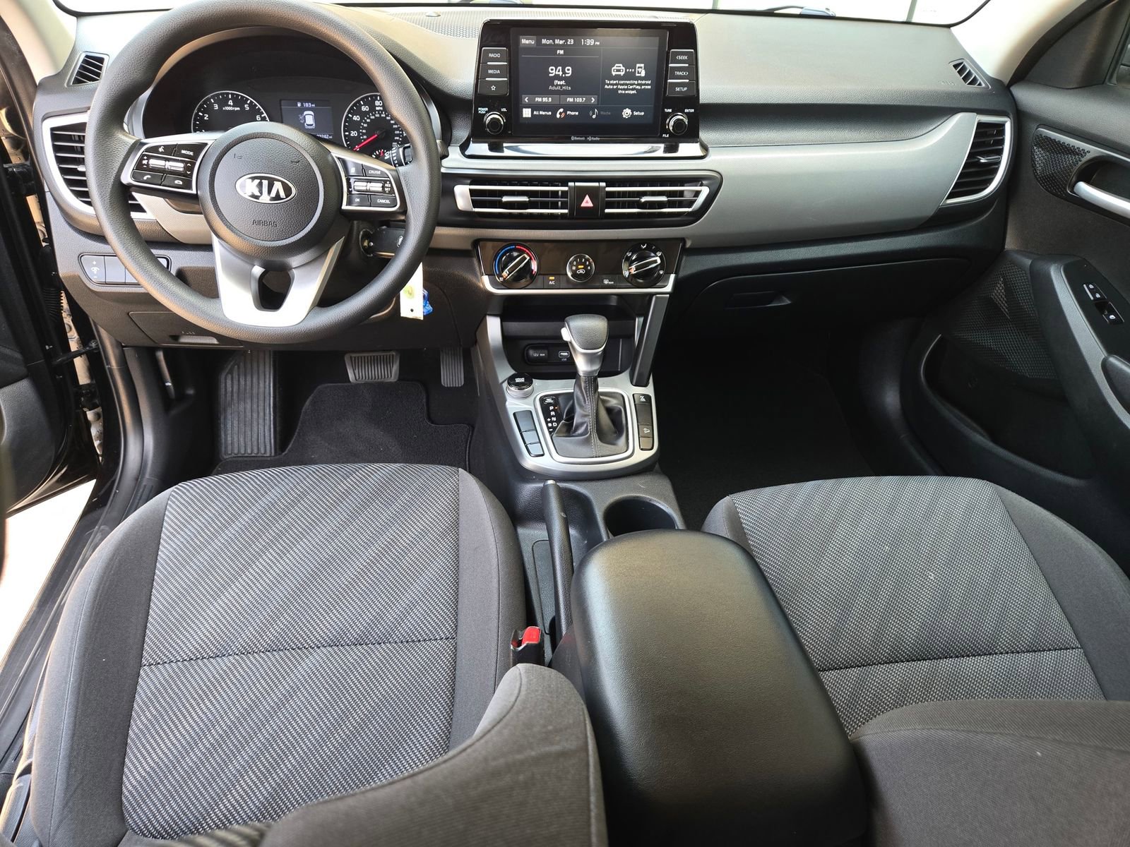 Used 2021 Kia Seltos LX image 8