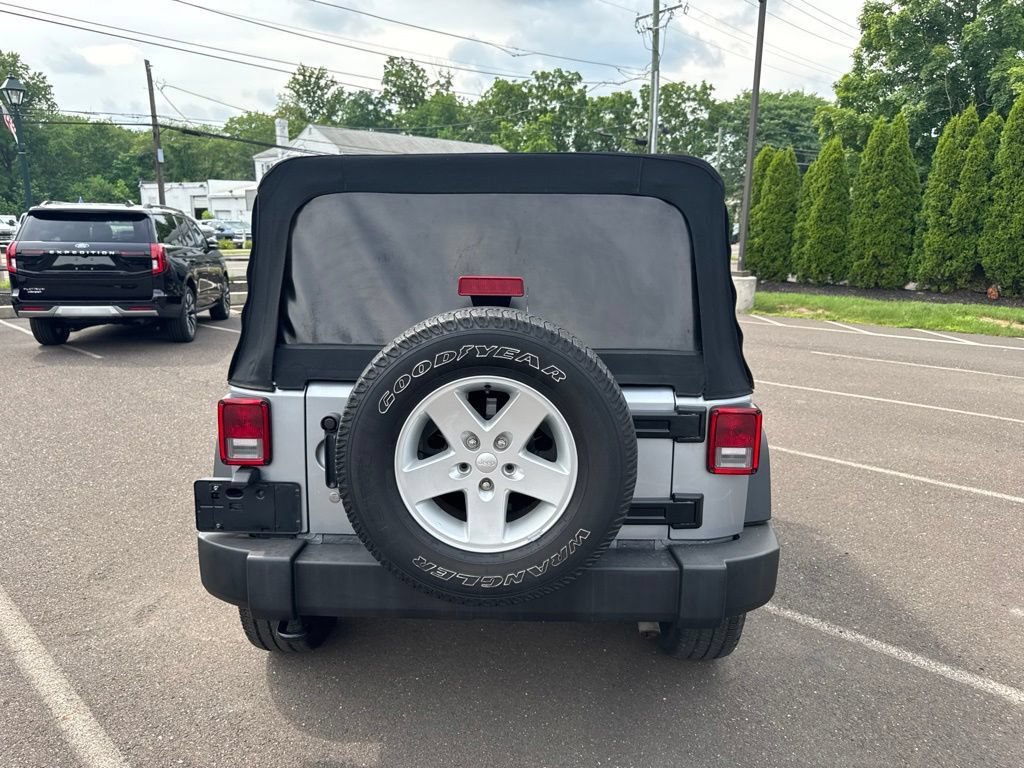 Used 2015 Jeep Wrangler Unlimited Sport w/ Quick Order Package 23S AWD/4WD image 8